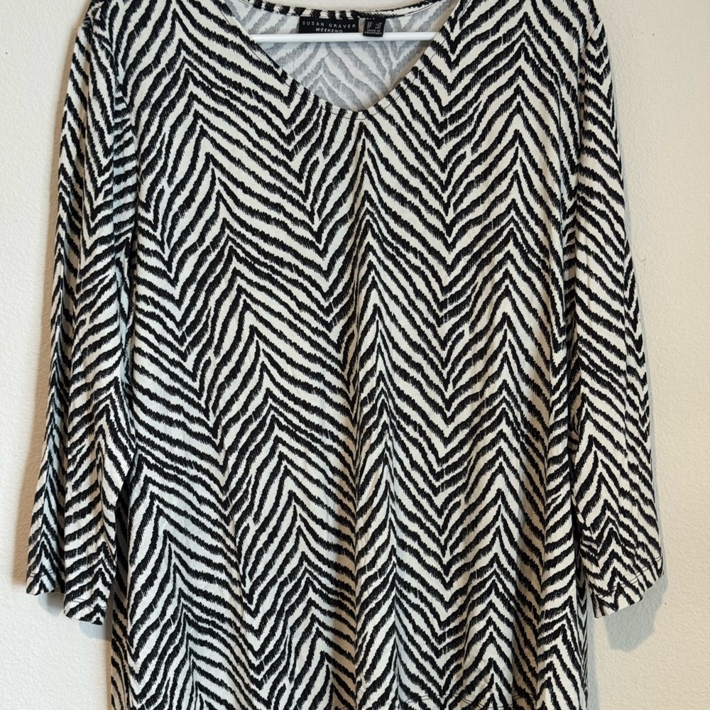 Susan Graver Black and White 3/4 Sleeve Boxy Blouse
